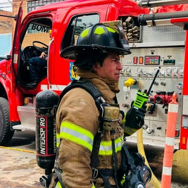 Una grave explosión se registró hoy 18 de noviembre en el norte de Bogotá: bomberos confirmaron 6 personas heridas tras el accidente.