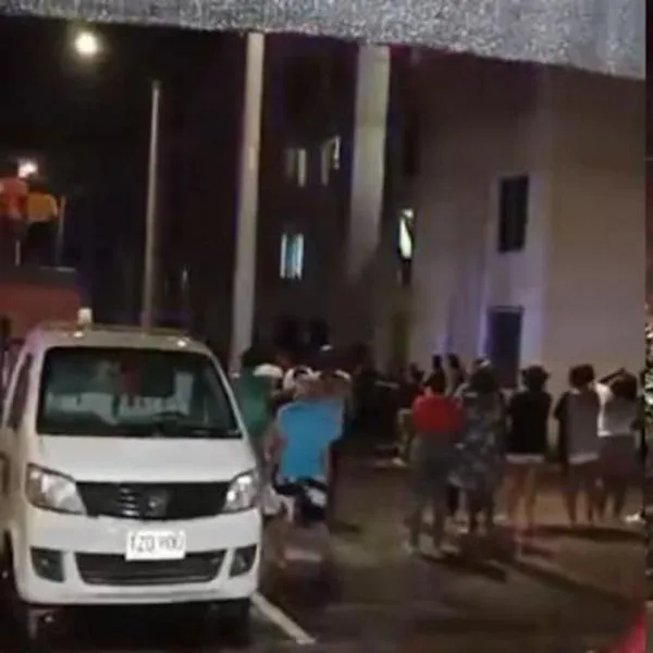 Hombre lanzó a su hija, de 5 años, desde un edificio tras discutir con su pareja