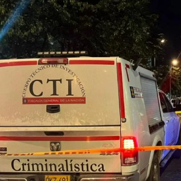 Mujer fue asesinada por sicarios en un semáforo, iba de parrillera Puente Aranda