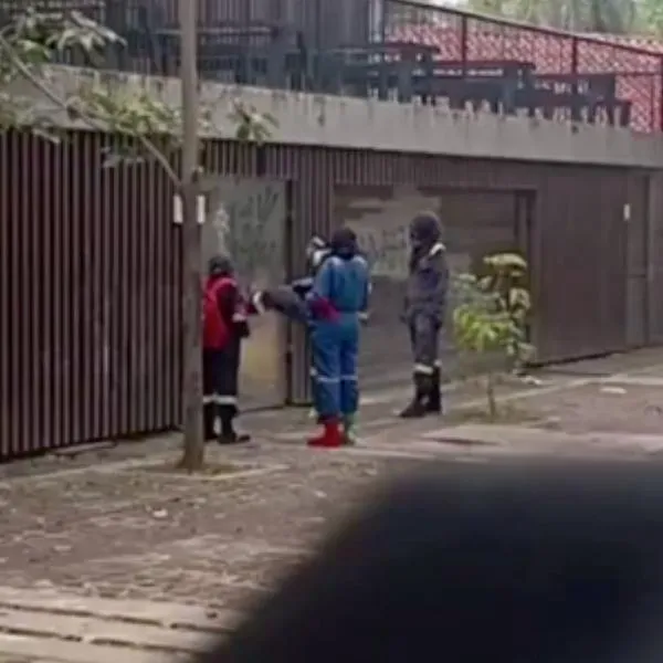 Enchapuchados se tomaron la UIS, en Santander, y desalojaron salones y edificios