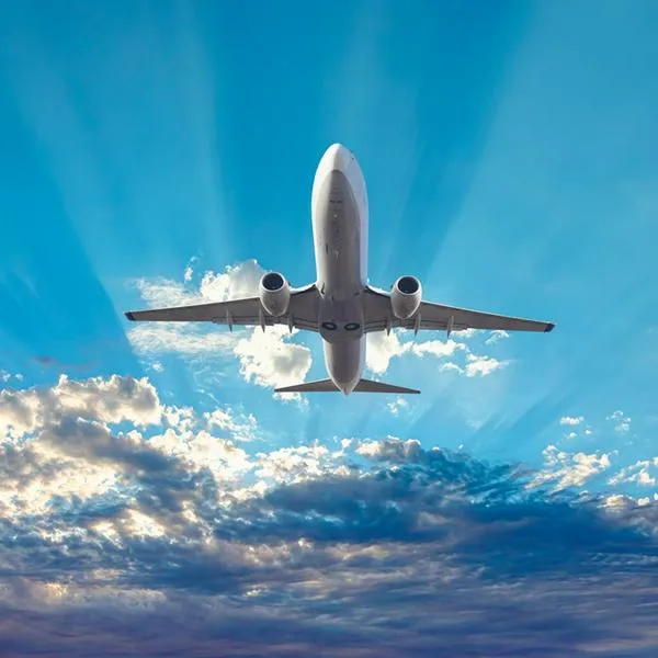 ¿Cuánto vale un tiquete en avión de Bogotá a Girardot? 