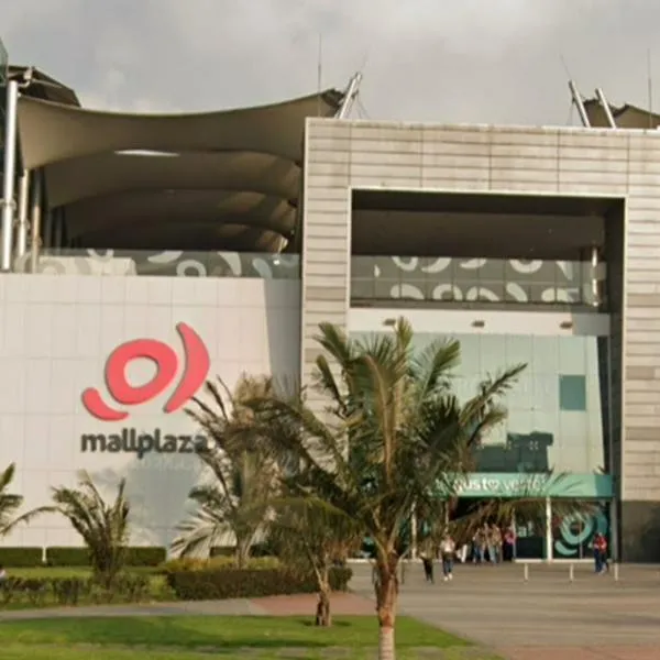 Cambio en Mall Plaza, Bogotá.