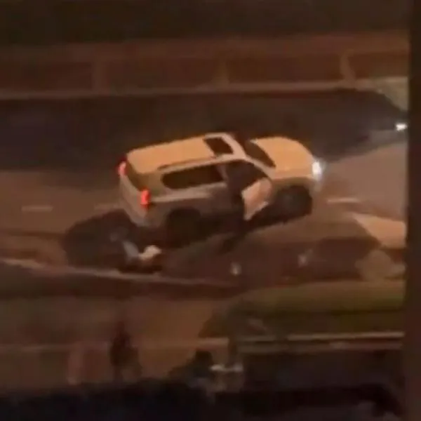 Robo en Bogotá, en Salitre, de camioneta Toyota dejó a una persona herida