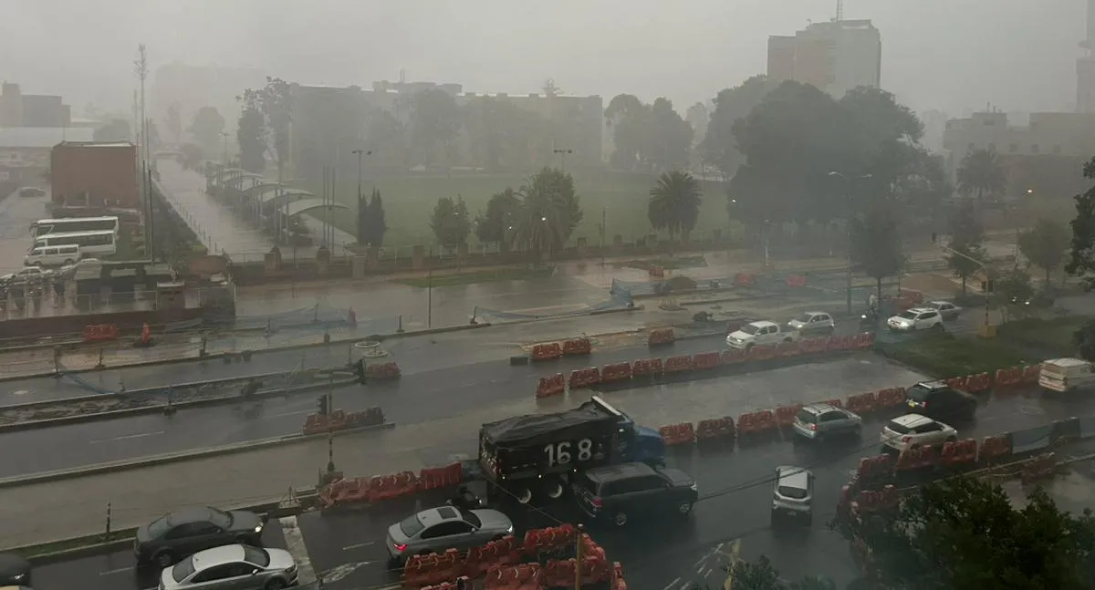 Bogotá hoy: fotos de aguacero en el norte con fuertes vientos y trancones