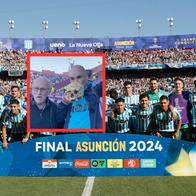 Hincha de Racing entró a final de Copa Sudamericana vs. Cruzeiro cráneo de abuelo