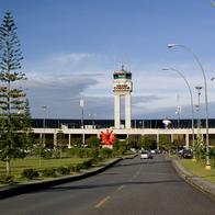 Aeropuerto de Rionegro, que sirve a Medellín, en nota sobre cuándo estarían listas nuevas vías para llegar rápido