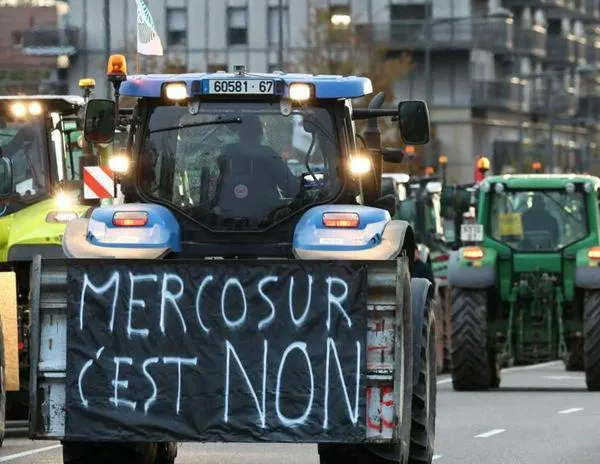 Diputados franceses debaten acuerdo con Mercosur en medio de protestas de agricultores