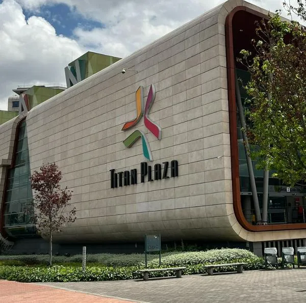 Visitantes de Titán, Centro Mayor y más centros comerciales en Bogotá, avisados por lo que pasará durante la celebración del 'Black Friday'.