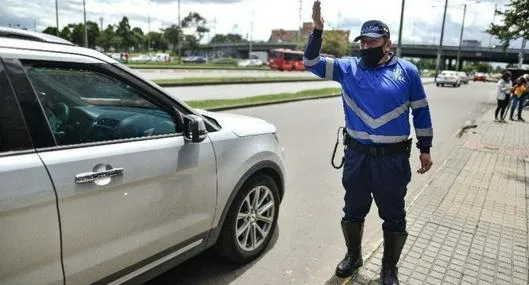 Los conductores en Bogotá recibieron 1.400 comparendos por mal parqueo durante una semana, lo cual significa comparendo de 650.000 pesos.