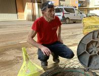 La devastada ciudad de Valencia no puede contar con sus alcantarillas taponadas por el barro