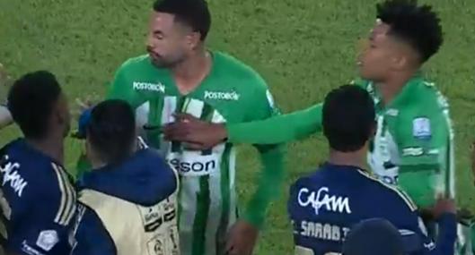 Se armó polémica en Millonarios vs. Nacional por pelea entre Gamero y Cardona sobre racismo contra Marino Hinestroza, jugador del verdolaga. 