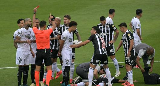 En la final de la Copa Libertadores hubo un detalle particular y es la victoria de Botafogo contra Atlético Mineiro. Además, la expulsión al minuto 1. 