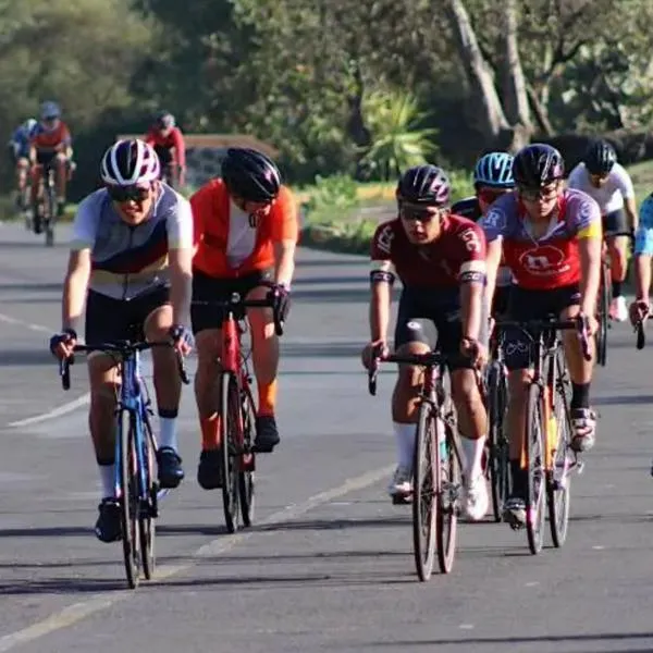 ¿Qué carril deben usar las bicicletas, pueden ocupar toda la vía en Colombia?