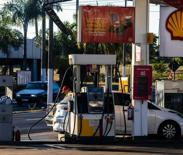 Surge problema con gasolina en Bogotá y otros municipios por robo de galones