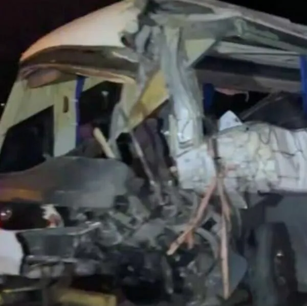 Colombiana que sufrió accidente de bus en Francia contó qué hizo conductor: "Nos salvó la vida", dijo. Hay 2 muertos en el lamentable incidente. 