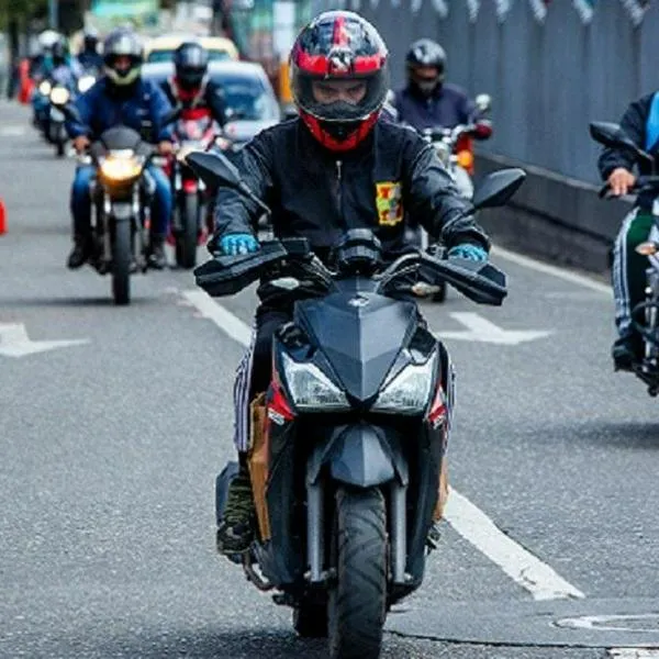 Hacen oficial cambios en leyes que beneficiarán a los motociclistas en Colombia