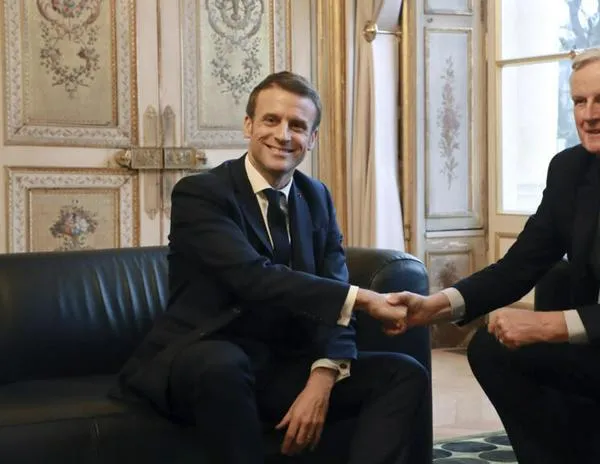 ¿Qué posibles escenarios se perfilan tras las mociones de censura al Gobierno francés?