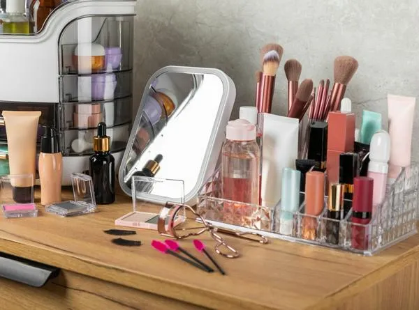 Empresa Kaba lanza maquillaje en Colombia. 