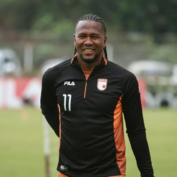 Hugo Rodallega renovó con Independiente Santa Fe.