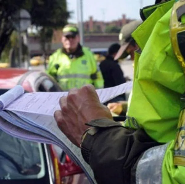 Multa de $ 573.000 por no llevar kit de carretera: qué debe tener