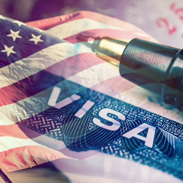 Imagen de visa de EE. UU., en nota sobre países que tienen tasa de 0 % en rechazo de solicitud de visa 