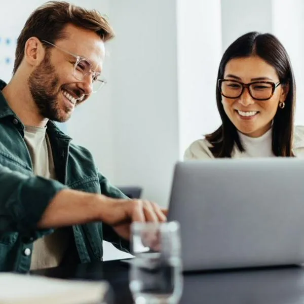 Multinacional Adecco publicó nuevas ofertas de empleo en Colombia: hay 5.500 vacantes para asesores, vendedores y agentes de call center.