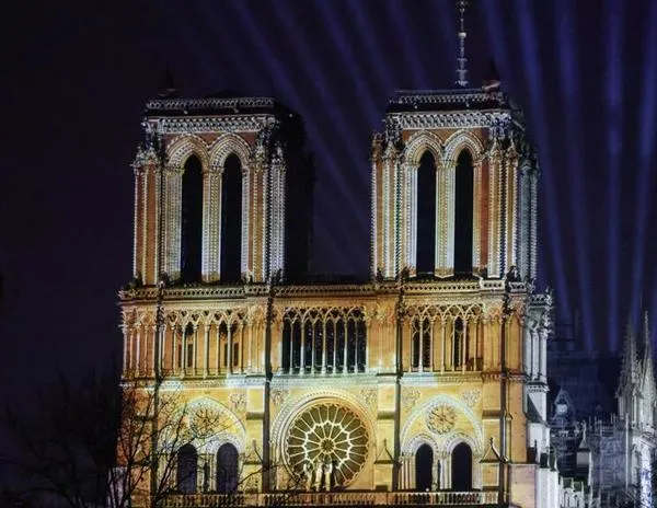 Notre-Dame renace de sus cenizas tras cinco años de una obra faraónica