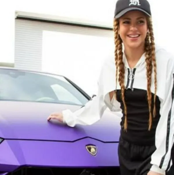 Shakira eligió un colombiano para entregarle su millonario Lamborghin