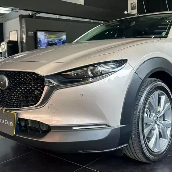Los carros híbridos en Colombia seguirían con IVA del 5 % y no del 19 %, por cambio que hizo el Gobierno de Gustavo Petro a la reforma tributaria.