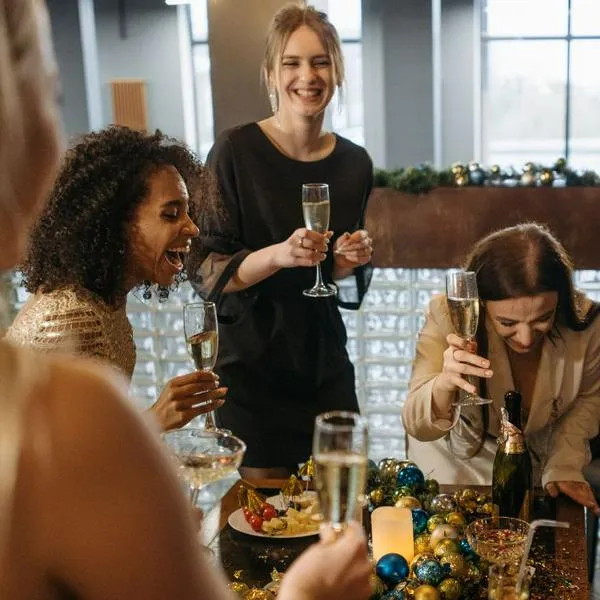 Recomendaciones para fiesta de fin de año empresarial; qué no hacer