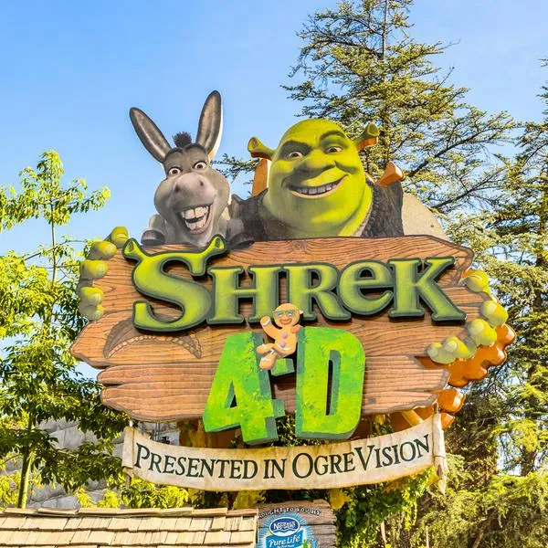 Eugenio Derbez podría no seguir como la voz de burro en Shrek