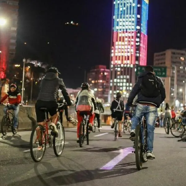 Ciclovía nocturna en Bogotá, en nota sobre cierres
