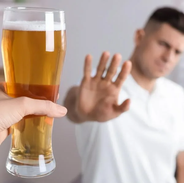 Hasta qué edad es recomendable tomar cerveza por el bien de la salud: detalles y qué dice experto