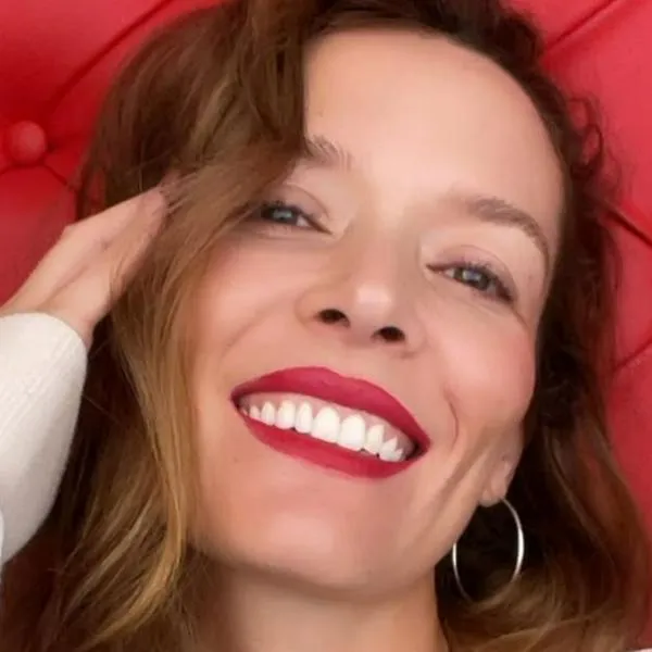 Así lucía Carolina Acevedo en la serie 'Pies a cabeza' con José Manuel Chávez