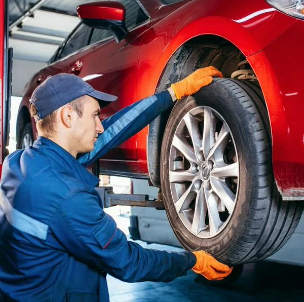 Qué pasa si le pone llantas más grandes al carro