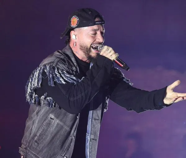 J Balvin en concierto en los Estados Unidos.