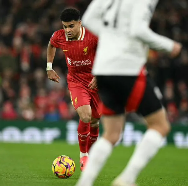 El colombiano estuvo presente en todos los 90 minutos en el empate 2-2 ante el Fulham. Su equipo continúa en lo más alto de la Premier League.