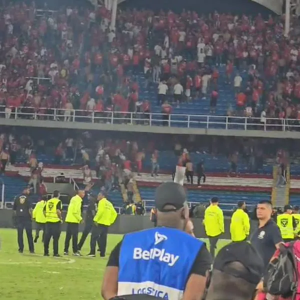 Videos de pelea de hinchas de América, tras final ante Nacional en Copa BetPlay