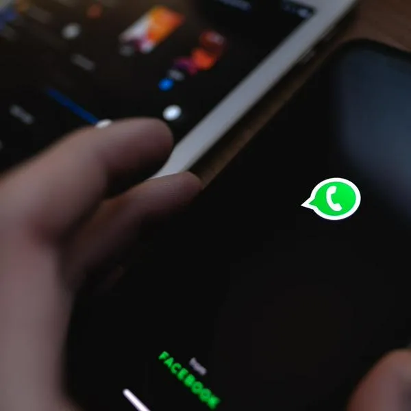¿El modo oscuro del celular realmente ahorra batería? 