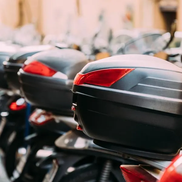 Baúl moto: cuánto cuesta en Colombia y de qué tipos hay