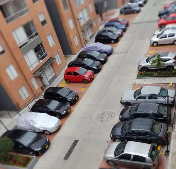 Avisan a dueños con parqueaderos en conjuntos por no pagar la administración