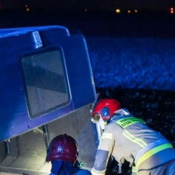 Grave accidente en Atlántico 13 lesionados por duro choque con tractomula