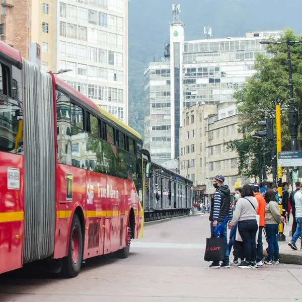 Imagen de referencia de Transmilenio en Bogotá