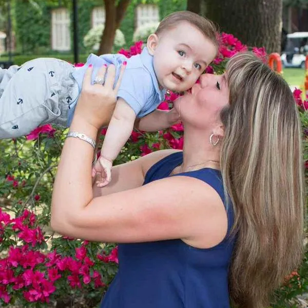 en nota de qué significa ponerle a bebe nombre de la madre o el padre, según la psicología