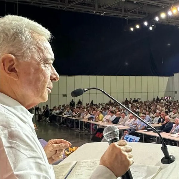 Álvaro Uribe le consultó a Miguel Uribe sobre energía.