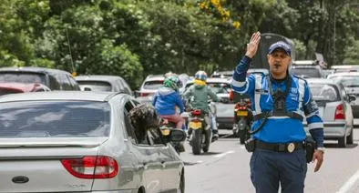 Toman decisión con pico y placa regional para lo que resta de 2024 y ponen contentos a conductores. Así serán las medidas.