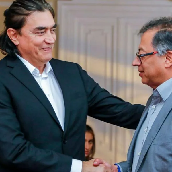 Gustavo Bolívar dice que en enero se vendría un nuevo remezón ministerial en el Gobierno Nacional. "Saldrían tres o cuatro", dijo. 