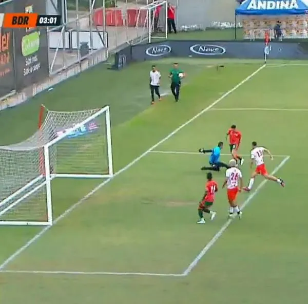 Juan Fernando Quintero, a propósito del gol que iba a hacer en Envigado al estilo Maradona y prefirió pasarla: video