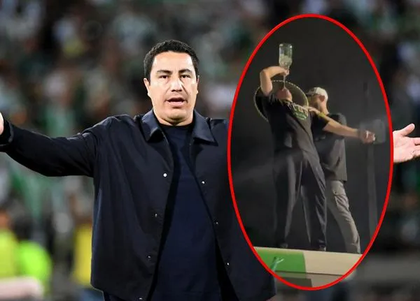 Celebración de Efraín Juárez luego del título de Atlético Nacional.