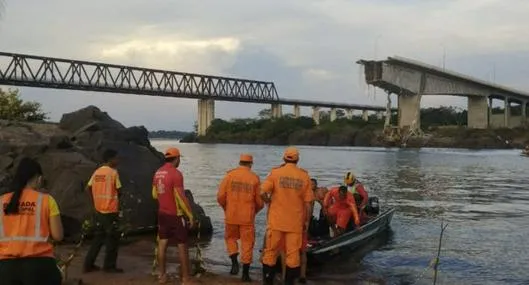 Se cayó un puente vehicular en Brasil: dos personas murieron y hay desaparecidos